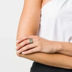 Karl Lagerfeld crystal-embellished band ring